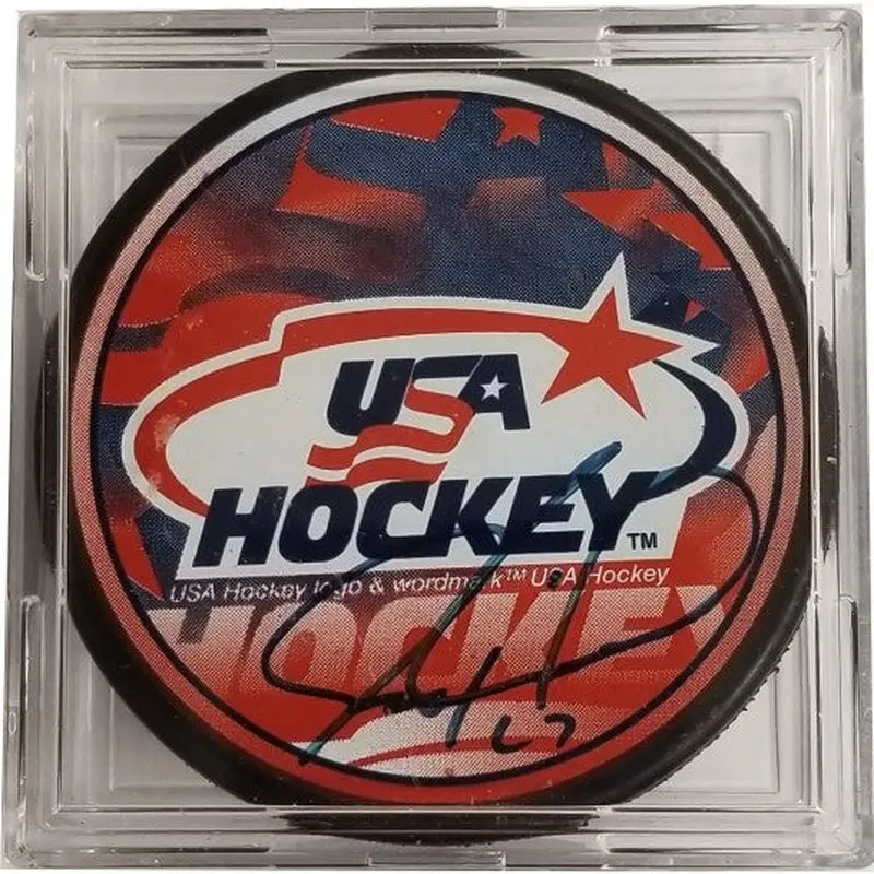 Autograph Hockey Puck: Jeremy Roenick - Team USA