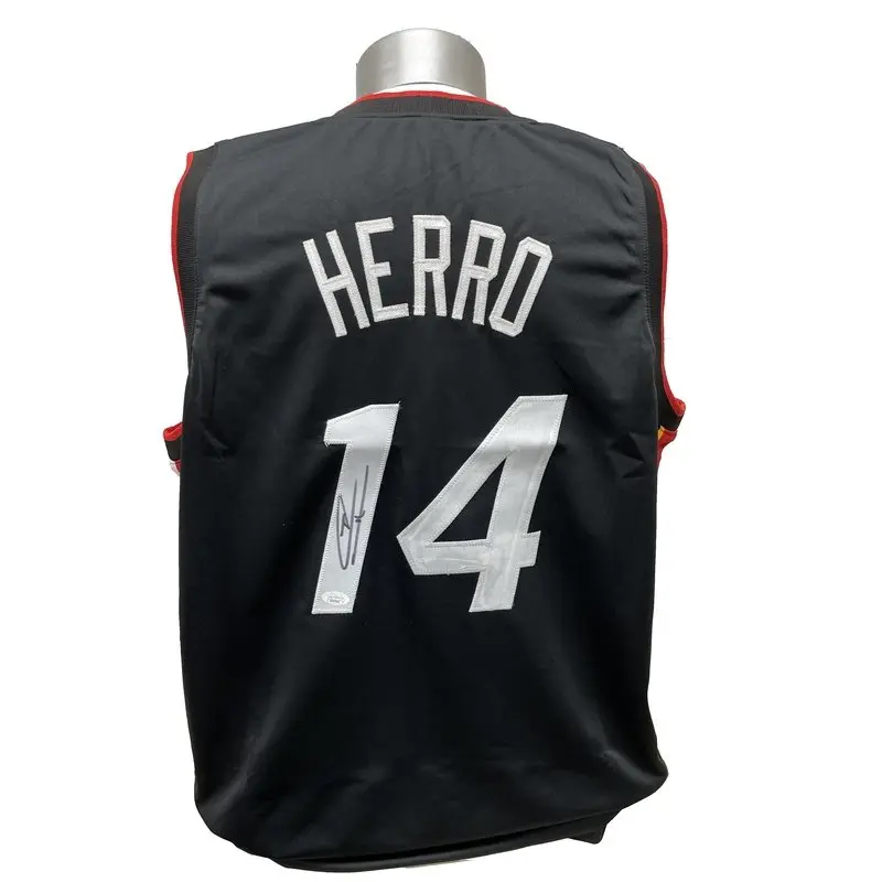 Autograph Jersey: Tyler Herro