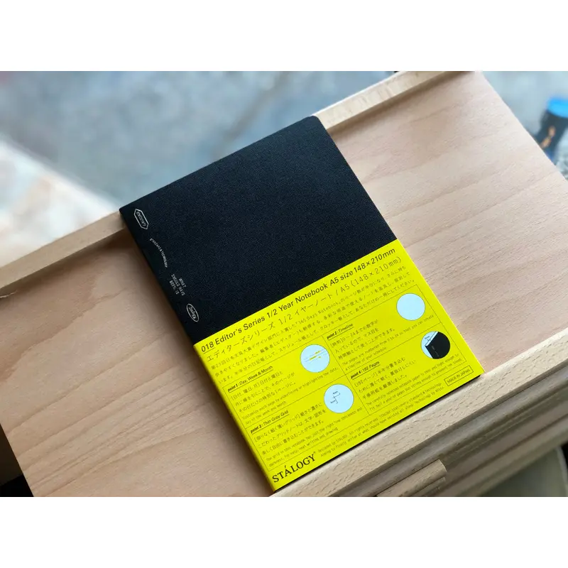 Stalogy Editor's Series 1/2 Year Notebook - A5 - Black