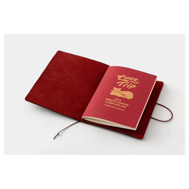 TRAVELER's Notebook - Passport Size - LOVE AND TRIP - Limited Edition